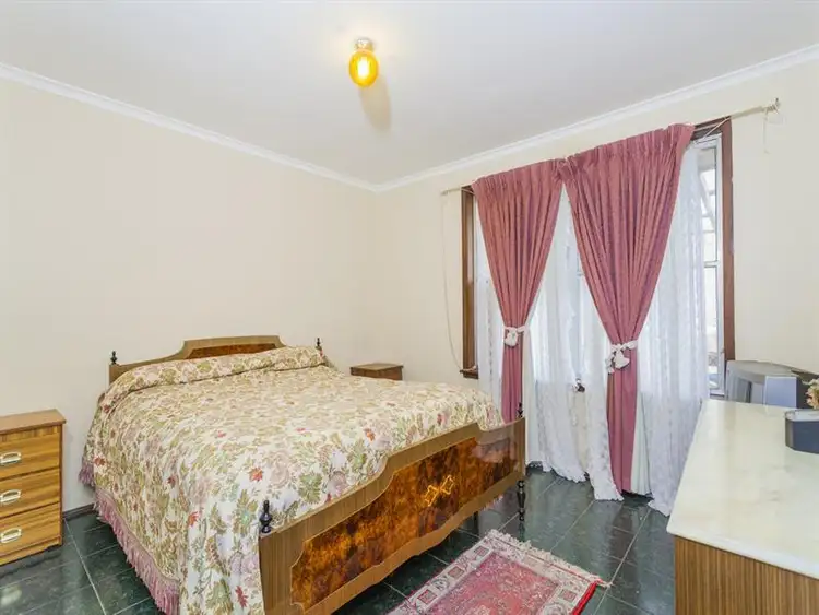Sixth view of Homely house listing, 2 Diosma Court, Newcomb VIC 3219