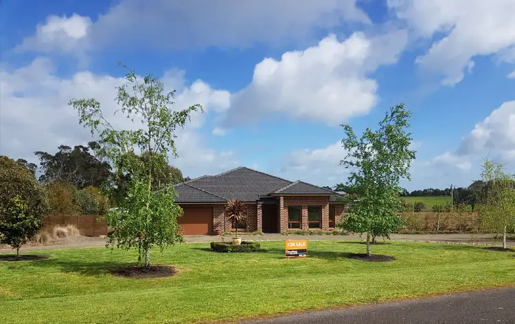 19 Margaret Road, Hamilton VIC 3300