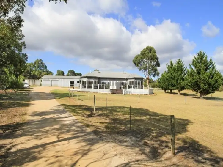 3 Harpley Court, Longford VIC 3851
