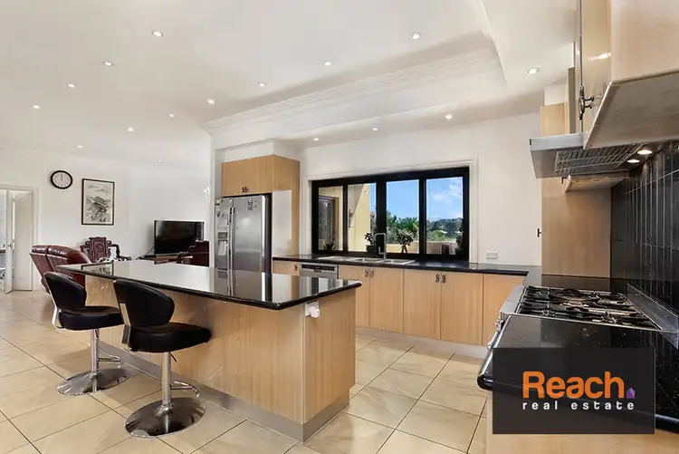 Fifth view of Homely house listing, 7 Nolan Close, Narre Warren North VIC 3804