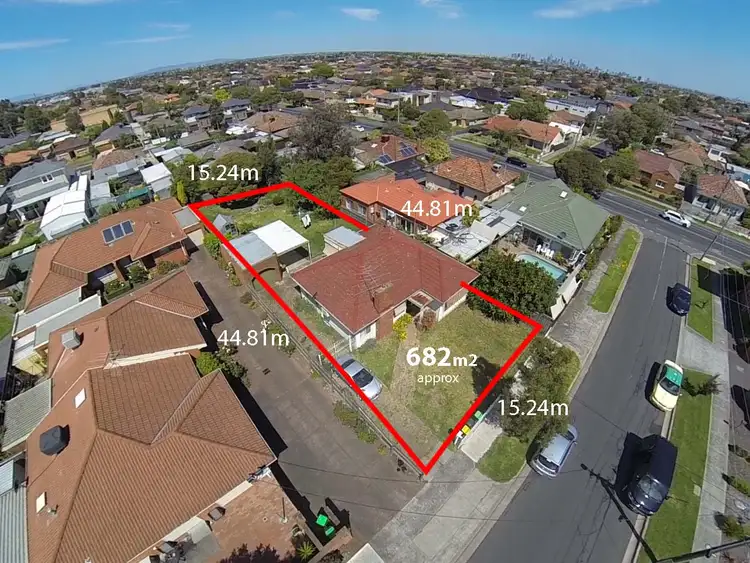 2 Hazel Grove, Pascoe Vale VIC 3044