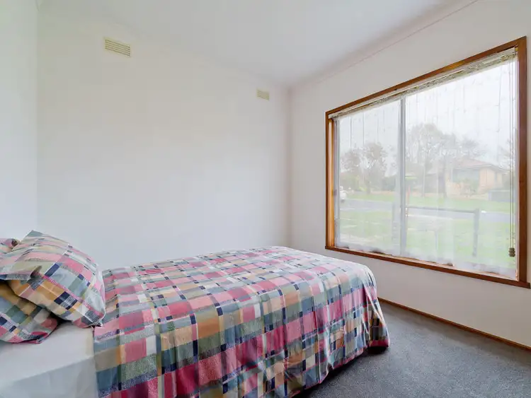 Sixth view of Homely house listing, 1 Gainsborough Street, Castlemaine VIC 3450