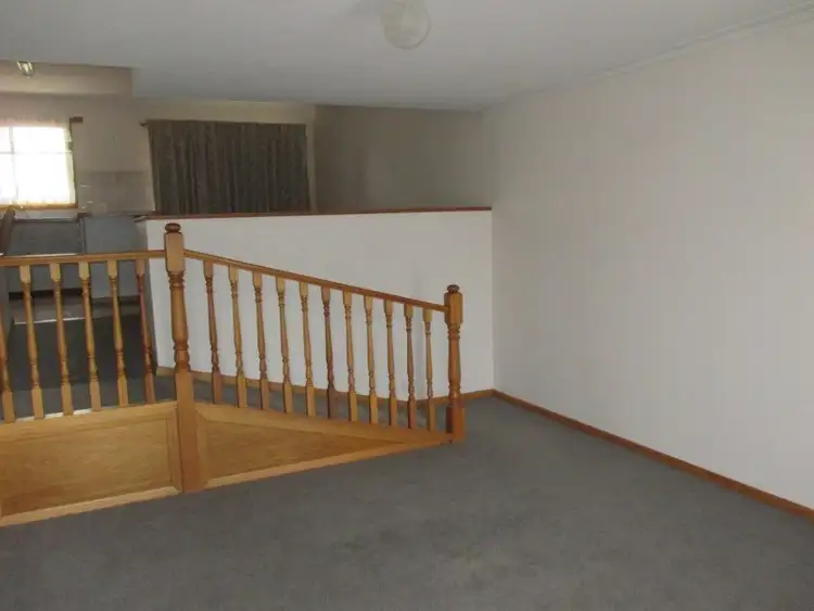 Fifth view of Homely townhouse listing, 4/1 Alexandra Parade, Hamilton VIC 3300