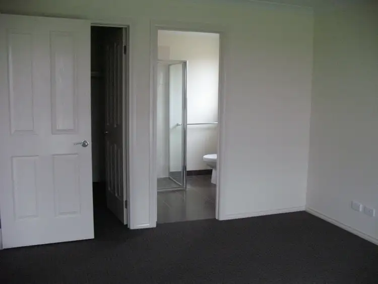 Fifth view of Homely house listing, 20 Sutherland Way, Drouin VIC 3818