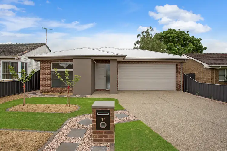 Main view of Homely house listing, 17 Roberts Street, Hamilton VIC 3300