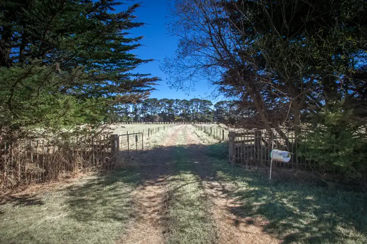 238 Grahams Road, Lancefield VIC 3435