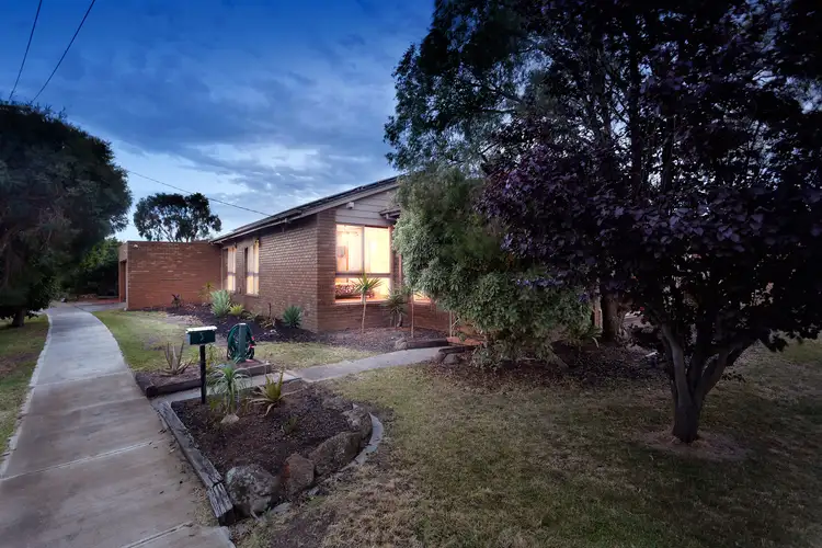 5 Leavesdon Avenue, Kealba VIC 3021