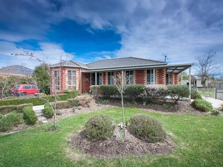 9 Gwen Place, Lancefield VIC 3435