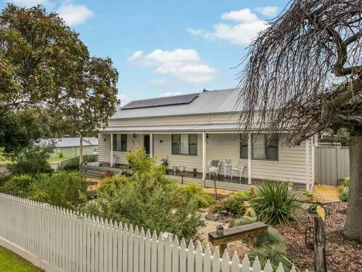 Second view of Homely house listing, 5 Grigg Street, Maldon VIC 3463