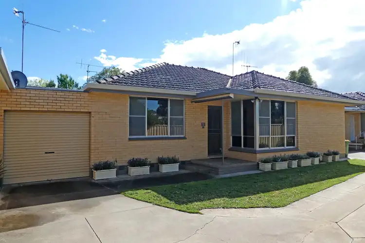 Main view of Homely unit listing, 2/15 Richards Street, Kyabram VIC 3620