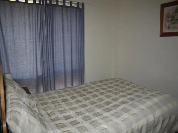 Fifth view of Homely house listing, 8 Mayfair Grove, Mansfield VIC 3722