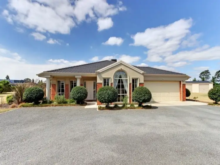 20 Rhodes Drive, Sale VIC 3850