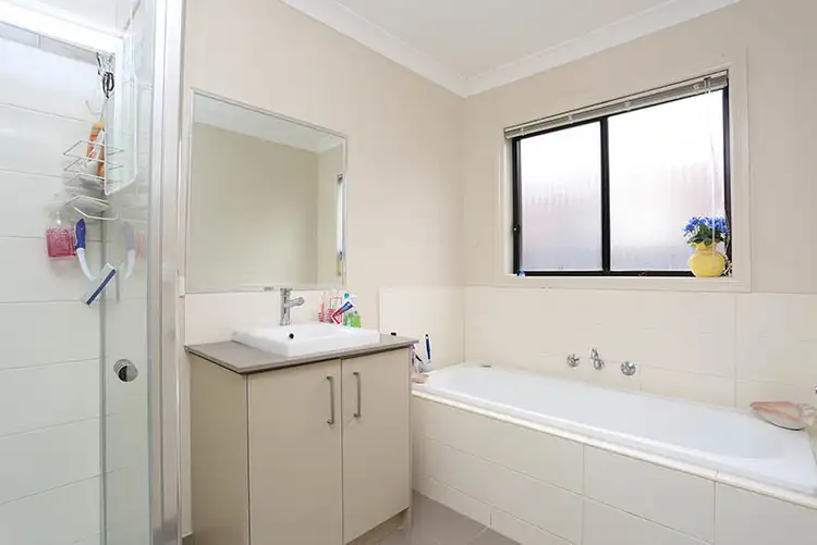 Sixth view of Homely house listing, 10 Lookout Way, Tarneit VIC 3029