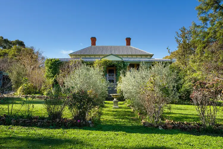 22 Blakeley Road, Castlemaine VIC 3450