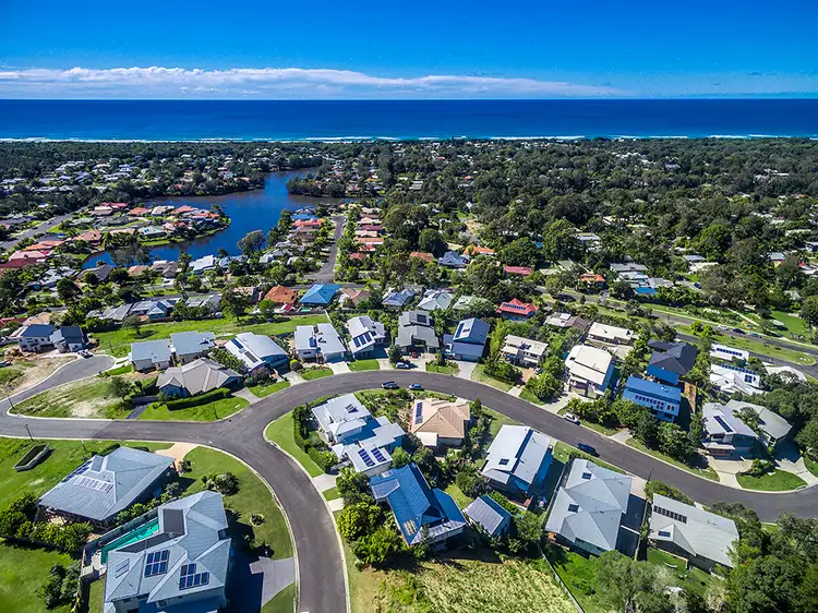 17 Player Parade, Ocean Shores NSW 2483