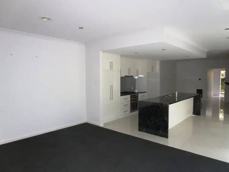 Sixth view of Homely house listing, 2/11 ALLISON STREET, Mount Gambier SA 5290