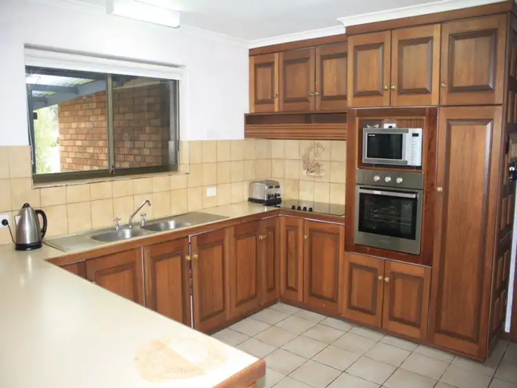 Fifth view of Homely house listing, 39 Tweed Crescent, Mount Gambier SA 5290