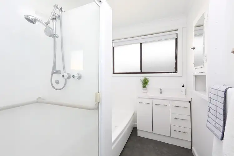 Sixth view of Homely house listing, 9 Emerald Court, Belmont VIC 3216