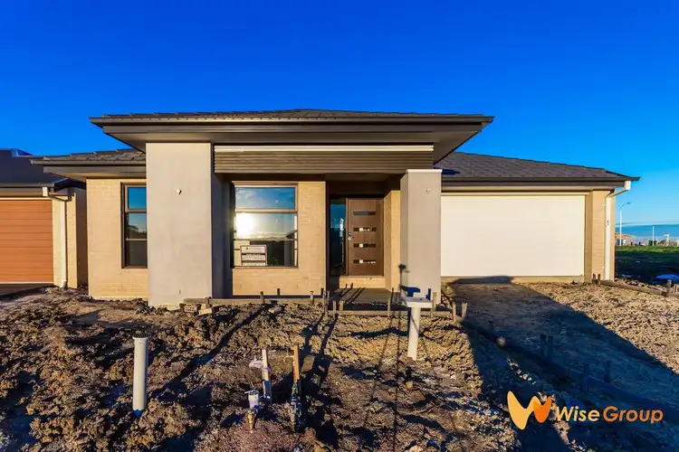 4 Walbrook Drive, Clyde North VIC 3978