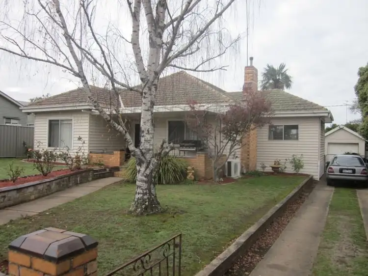 5 Stewart Street, Hamilton VIC 3300