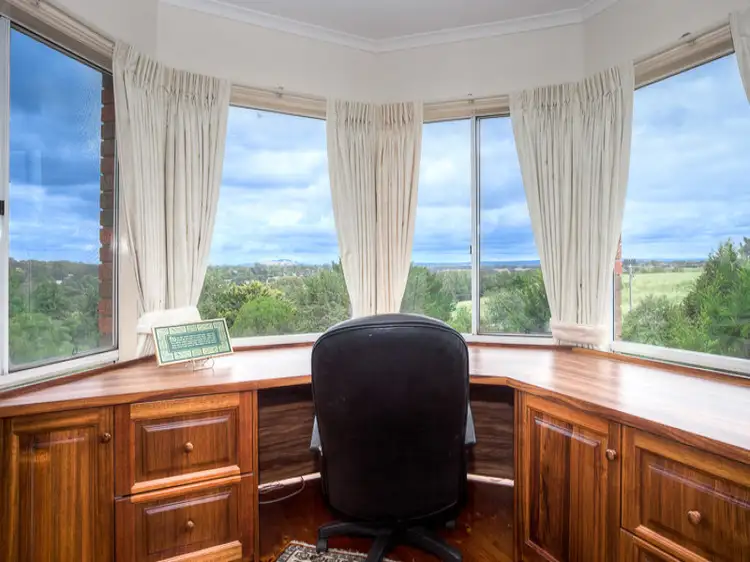 6 Olivia Court, Gisborne VIC 3437