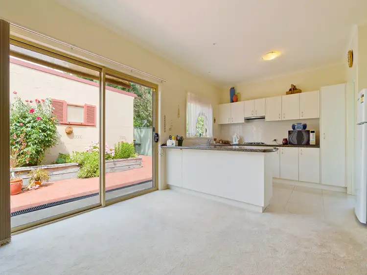 Third view of Homely unit listing, 8/12 Saint Street, Castlemaine VIC 3450