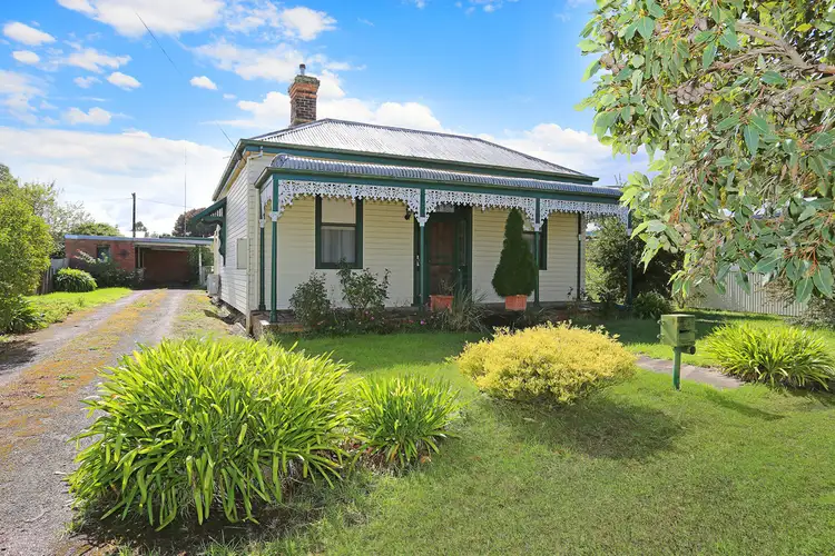 9 Moore Street, Hamilton VIC 3300