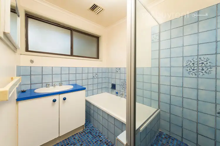 Seventh view of Homely house listing, 15 WILTSHIRE CRESCENT, Wodonga VIC 3690