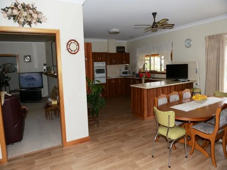 Fifth view of Homely house listing, 261 Kennedy Avenue, Worrolong SA 5291