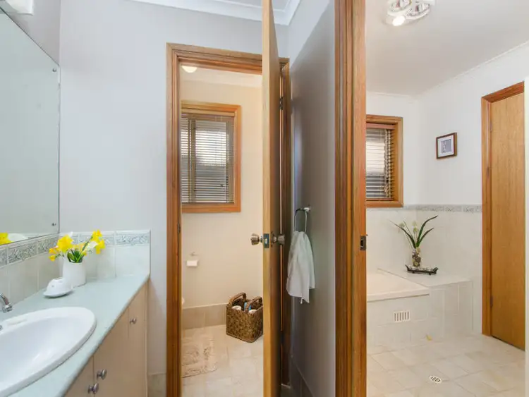 Sixth view of Homely house listing, 16 AUVALE CRESCENT, Mount Gambier SA 5290