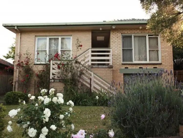 17 landsborough Road, Warragul VIC 3820