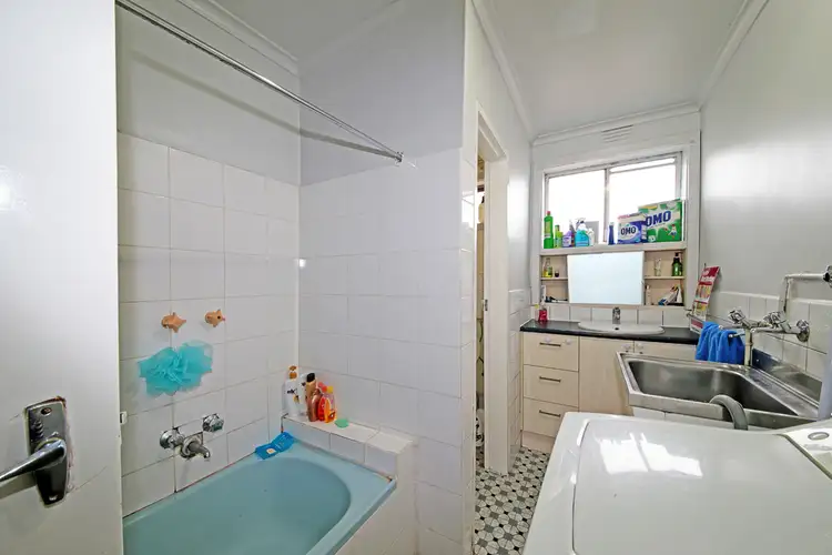 Seventh view of Homely block of units listing, 6 Una Street, Sunshine VIC 3020