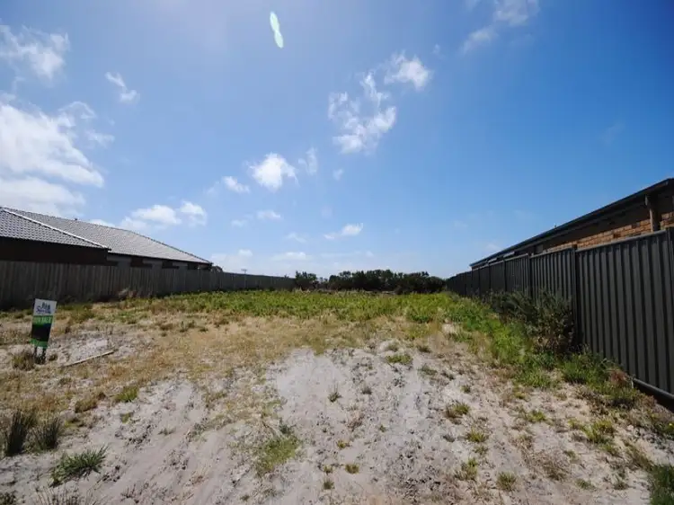 17 Madeira Close, Portland VIC 3305