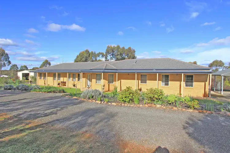 26 Bates Crt, Heathcote VIC 3523