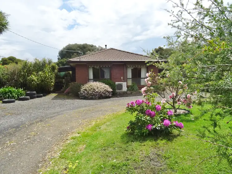42 Tennis Court Road, Warrenheip VIC 3352