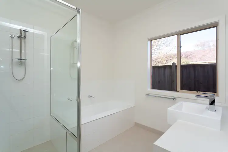 Fourth view of Homely house listing, 2/218 Princes Way, Drouin VIC 3818