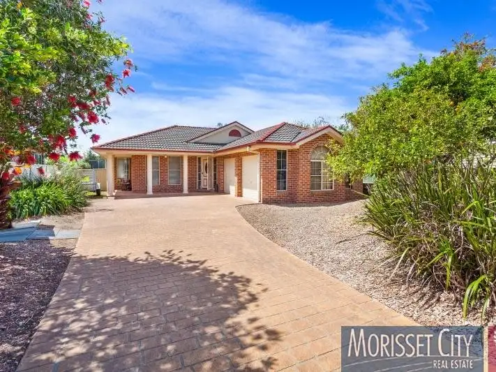 6 Goldenia Close, Morisset NSW 2264