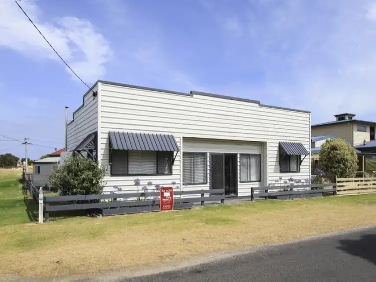 18 Bearup Street, Seaspray VIC 3851