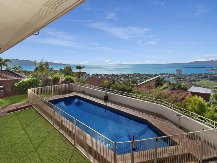 4 Stirling Drive, Castle Hill QLD 4810