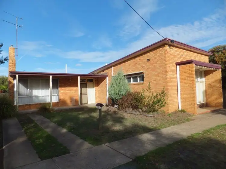 3 Bree Road, Hamilton VIC 3300