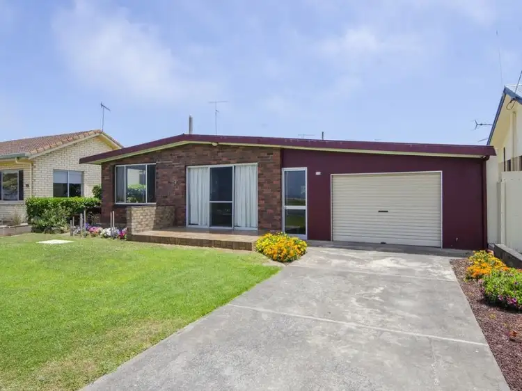115 Sea Parade, Port Macdonnell SA 5291