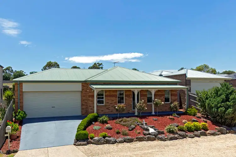 51 Pinoak Drive, Yarra Glen VIC 3775