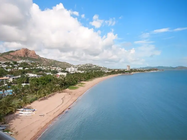 70/7 Mariners Drive, Townsville City QLD 4810