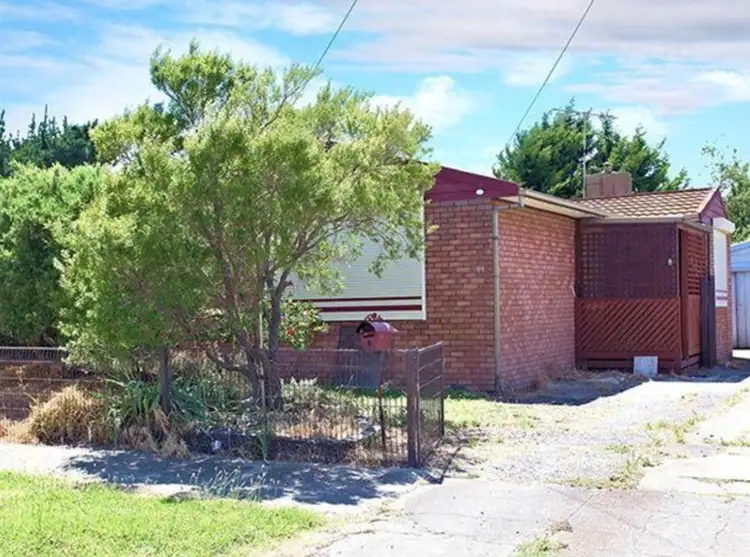 8 Stewart Street, Braybrook VIC 3019