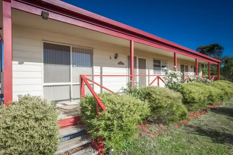 4 Chisholm Drive, Lancefield VIC 3435