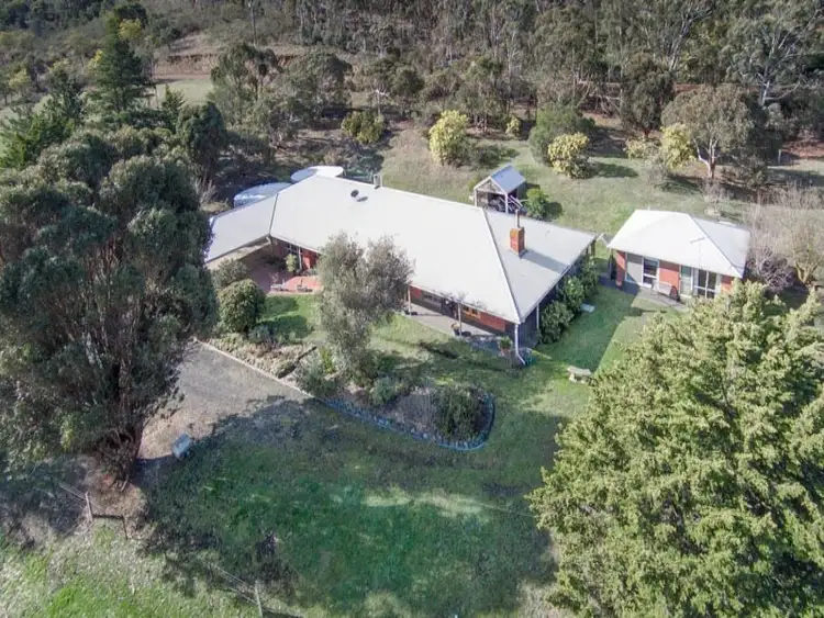 84 Riverside Drive, Riddells Creek VIC 3431