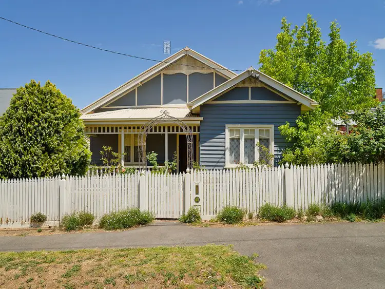 15 Urquhart Street, Castlemaine VIC 3450