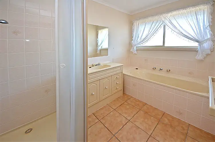 Sixth view of Homely unit listing, 14 Juliani Place, Portland VIC 3305