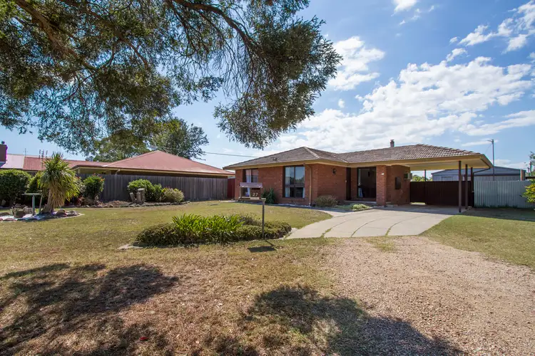 27 Raymond Street, Stratford VIC 3862
