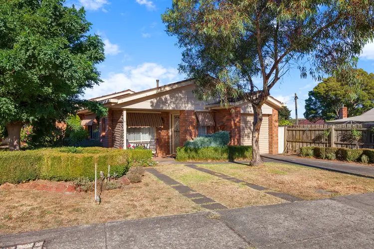 1/2 Hopetoun Road, Drouin VIC 3818